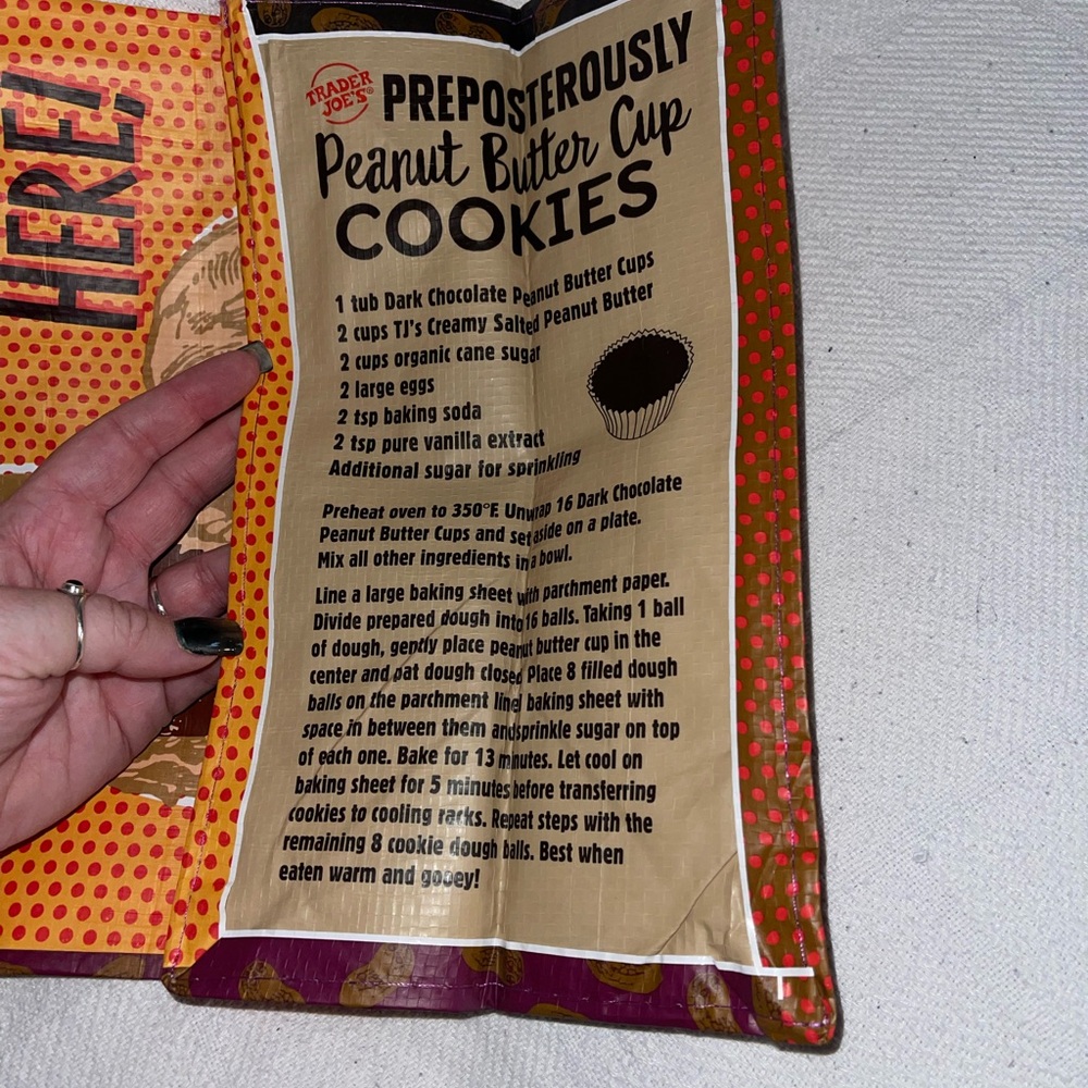 Trader Joe's George Washington Peanuts Collectible Design Tote Bag - Picture 3 of 3